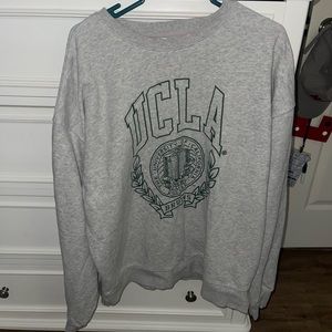 UCLA OVERSIZED CREWNECK cotton on